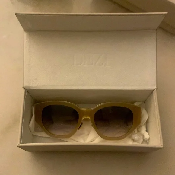 DEZI | Accessories | Dezi Charge It Sunglasses Naked  display picture 3